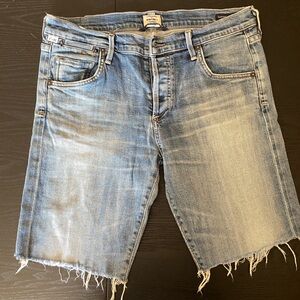 Citizens of Humanity Emerson Cut-offs. Size 27.